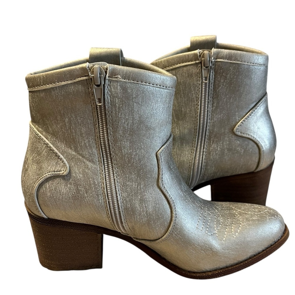 Dirty Laundry Gold Western Style Heeled Booties Size 7 1/2 - Picture 3 of 5
